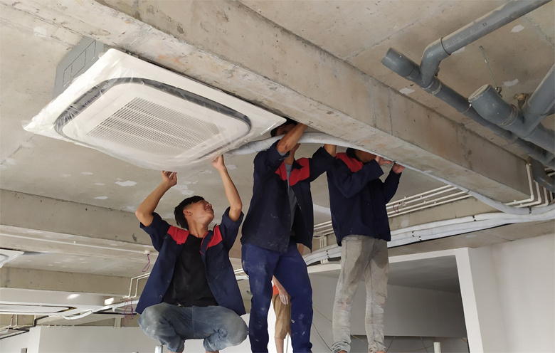 Lắp đặt điều hòa âm trần Daikin - Oanh Hiền